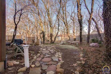 3838 SW Cambridge Ct, Topeka, KS 66610 - photo 3