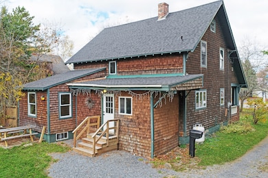 21 Washington St, Caribou, ME 04736 - photo 4