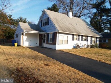 33 Bermuda Cir, Willingboro, NJ 08046 - photo 2