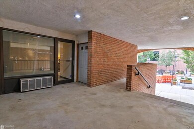 77 W Broad St unit 4, Bethlehem, PA 18018 - photo 3