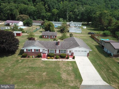 1085 Georgia Ave, Keyser, WV 26726 - photo 4