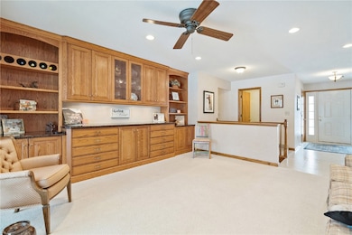 7320 Hampshire Dr NE, Cedar Rapids, IA 52402 - photo 5