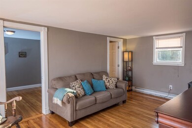 Livingroom & Bedroom