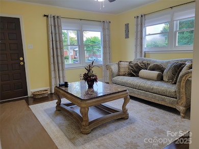 1415 Orvis St, Charlotte, NC 28216 - photo 3