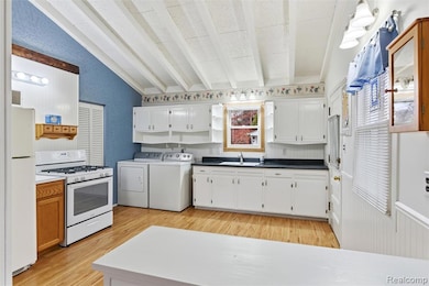 25118 Lehigh St, Dearborn Heights, MI 48125 - photo 7