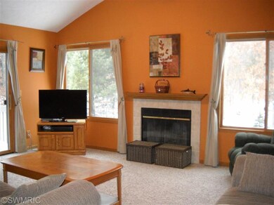 9581 Chickadee Dr, Newaygo, MI 49337 - photo 4