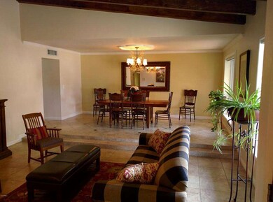 Living / Dinning