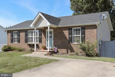 725 Christiansen Dr, Strasburg, VA 22657 - photo 5