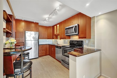 Quadomain South unit 1204, Hollywood, FL 33019 - photo 6