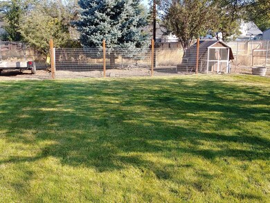 4505 Thompson Ave, Klamath Falls, OR 97603 - photo 5