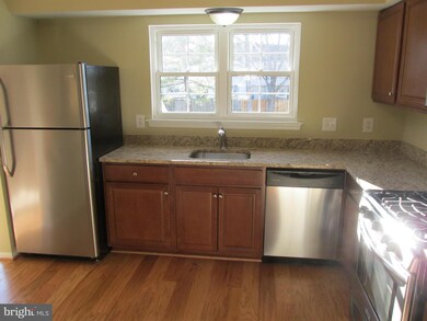 13470 Foxlease Ct, Herndon, VA 20171 - photo 3