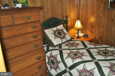 138 Cherokee Trail, Berkeley Springs, WV 25411 - photo 4