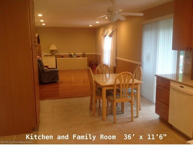 FamilyRoom3a