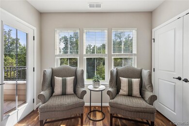 Sitting nook with excellent natural light