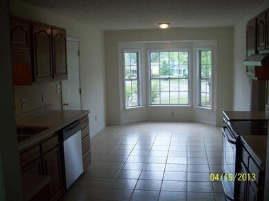 300 Audubon Dr, Jacksonville, NC 28546 - photo 2