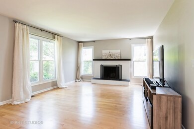 2272 Pontiac Cir, Naperville, IL 60565 - photo 3