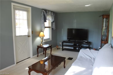 567 Pasadena Ave, Sheffield Lake, OH 44054 - photo 2