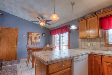 3229 Aurora Ln, Janesville, WI 53548 - photo 5