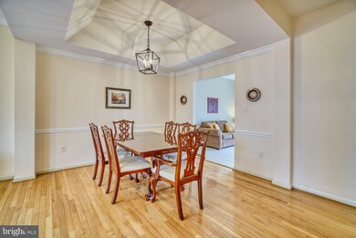 3114 Sutherland Hill Ct, Fairfax, VA 22031 - photo 6