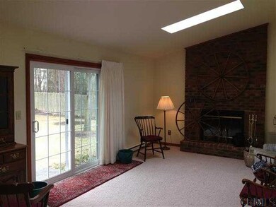 38 Esopus Dr, Clifton Park, NY 12065 - photo 2