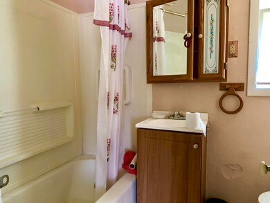 2206 Herrick Dr, Lansing, MI 48911 - photo 3