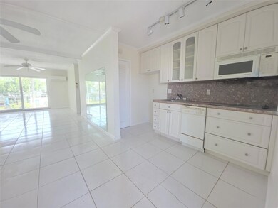2131 NE 42nd Ct unit 209C, Lighthouse Point, FL 33064 - photo 3