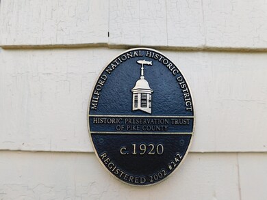 112 E Catharine St, Milford, PA 18337 - photo 2