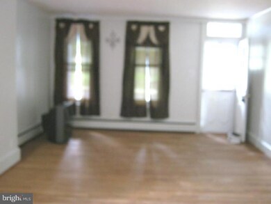 227 N Penn St, Spring City, PA 19475 - photo 4
