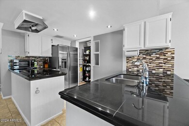 08-Kitchen