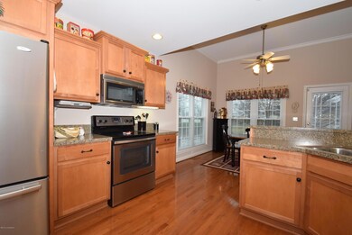 6311 Saskatchewan Dr, Louisville, KY 40228 - photo 7