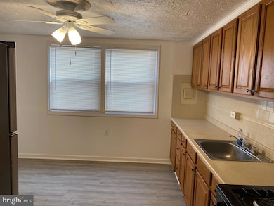 3306 Kessler Ct, Halethorpe, MD 21227 - photo 3