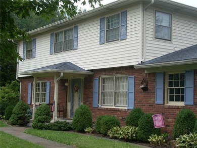 6145 Wexford Rd, Indianapolis, IN 46220 - photo 2