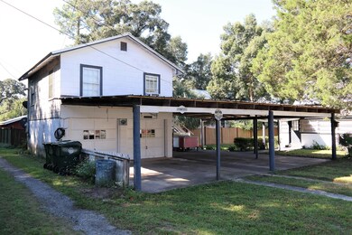 Garage & Apartment Over (1)