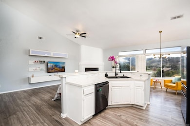 1365 Oak View Way unit 1, Escondido, CA 92029 - photo 3