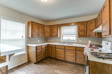 822 Marcolin St, Houston, TX 77088 - photo 4