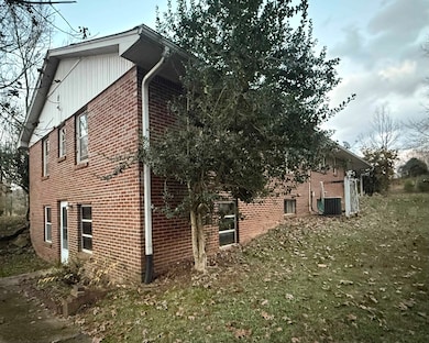 56 Lingerlost Rd, Killen, AL 35645 - photo 2