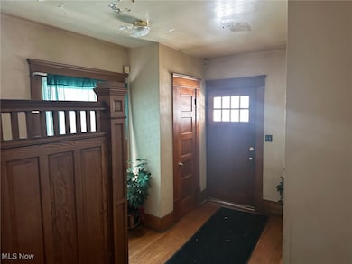 518 Schiller Ave, Akron, OH 44310 - photo 2