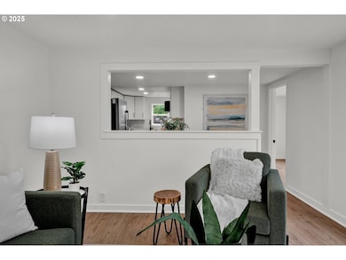 1330 Hawthorne St, Sweet Home, OR 97386 - photo 6