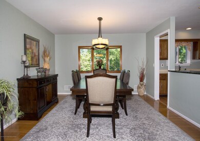 4 Green Ridge Ln, Monmouth Junction, NJ 08852 - photo 4