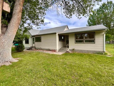 505 Holdredge Ave, Basin, WY 82410 - photo 3