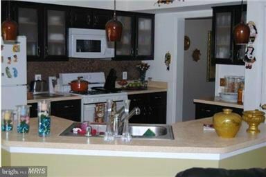 2898 Chevoit Hill Ct, Woodbridge, VA 22191 - photo 7