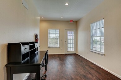 870 Barrell Rd unit D2, Alvin, TX 77511 - photo 6
