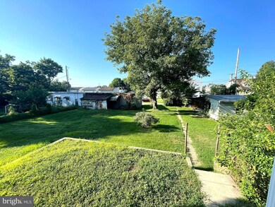 953 W Washington St, Hagerstown, MD 21740 - photo 4