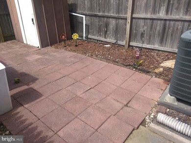 7671 Arbory Ct, Laurel, MD 20707 - photo 5