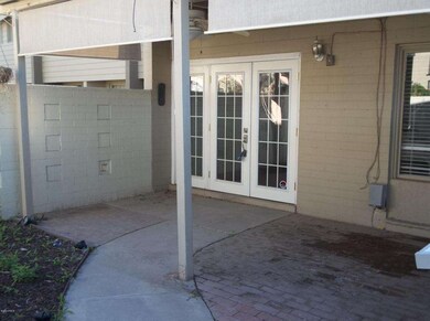 PRIVATE COURTYARD
