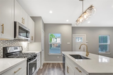 Stainless-steel appliances & gas ranges
