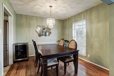 1135 Marcella St, Houston, TX 77091 - photo 7