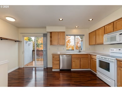 6621 N Columbia Way unit 4, Portland, OR 97203 - photo 7