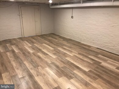 327 Yale Ave, Baltimore, MD 21229 - photo 2