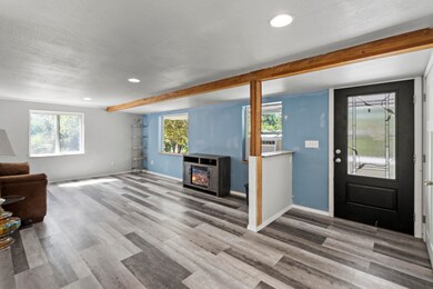 6032 Old Stage Rd, Central Point, OR 97502 - photo 4